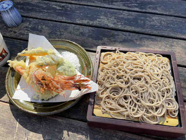 軽井沢で何を食べよう 犬連れにも優しい軽井沢のお洒落な蕎麦屋 川上庵 を紹介します
