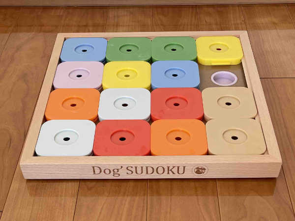 犬の知育玩具「DOG'S SUDOKU」写真2